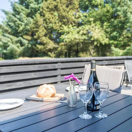 Elinbjoern - 1km From The Sea By Interhome Vakantiehuis *